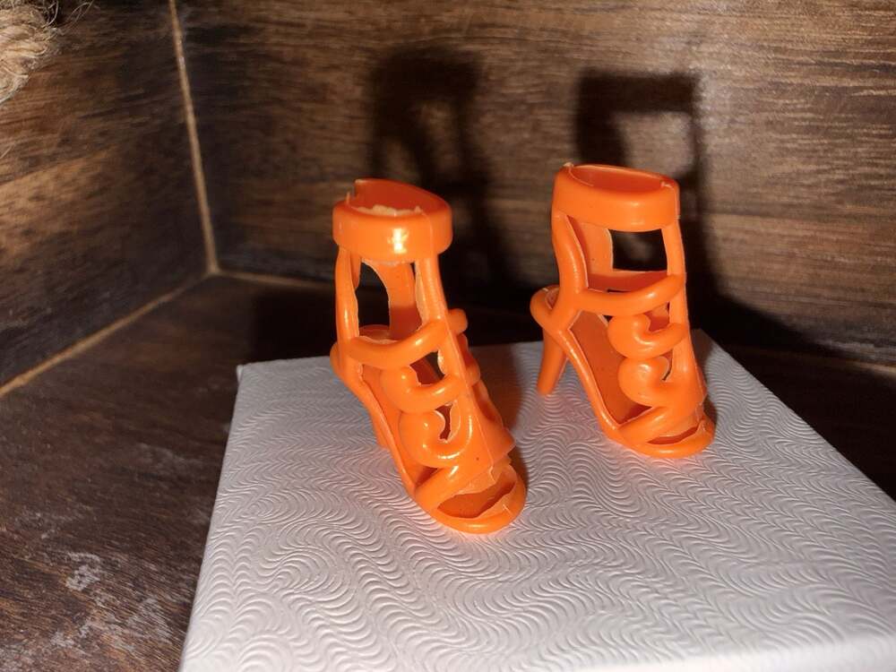 Barbie Fashionista Doll Orange Strappy Stiletto Sandals